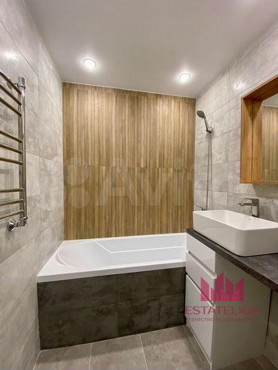 2-к. квартира, 57 м², 17/17 эт.