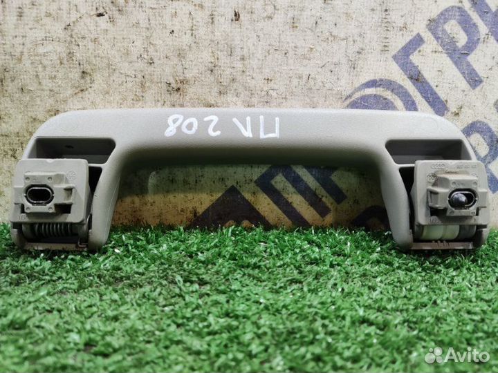 Ручка потолка передняя левая Audi A4 B6 седан 1.8