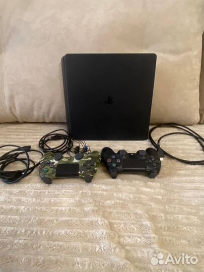 Игровая приставка PS 4slim