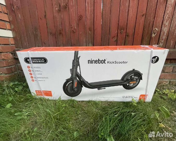 Новый электросамокат Ninebot Kickscooter F40A