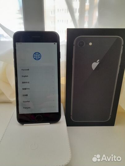 iPhone 8, 64 ГБ