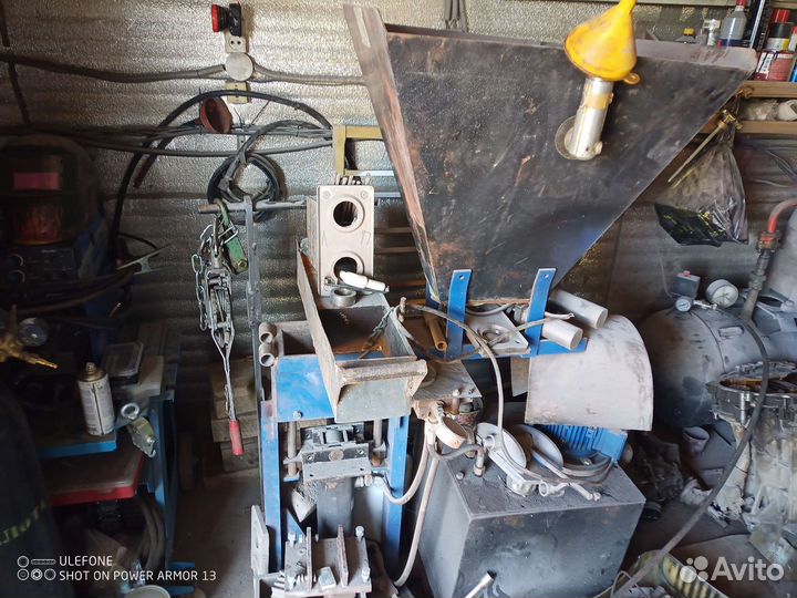 Пресс - станок для производства Лего кирпича