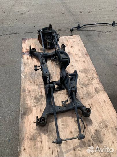 Подрамник балка задняя Nissan X-Trail T30 2wd