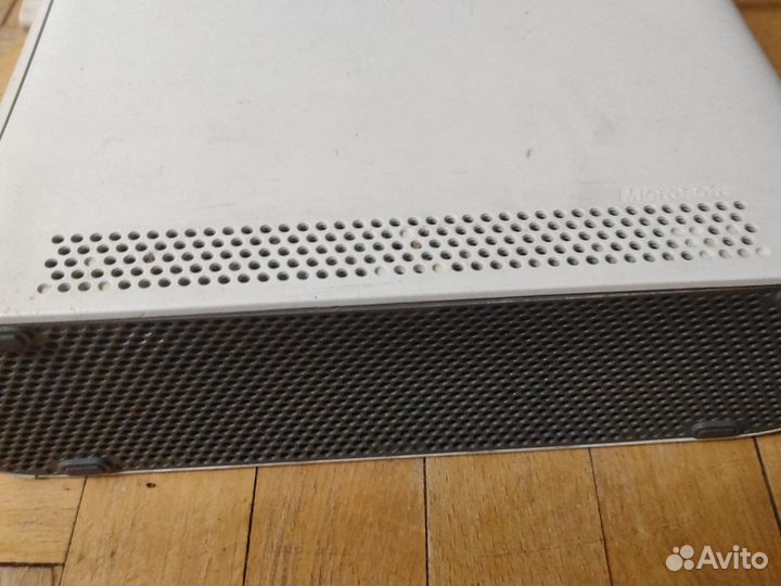 Продаю Xbox 360,в профиле есть на него диски