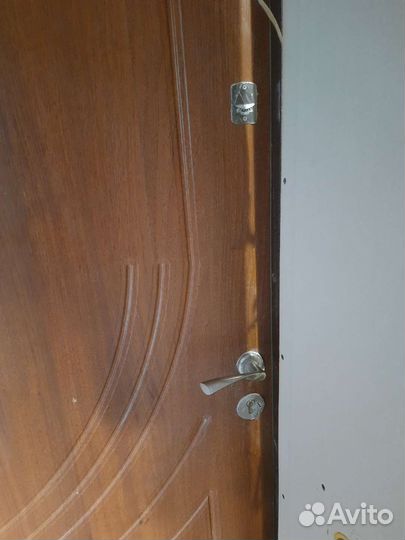 Дверь входная железная бу