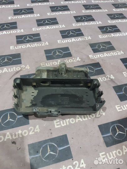 Крышка блока предохранителей A2025400167 Mercedes