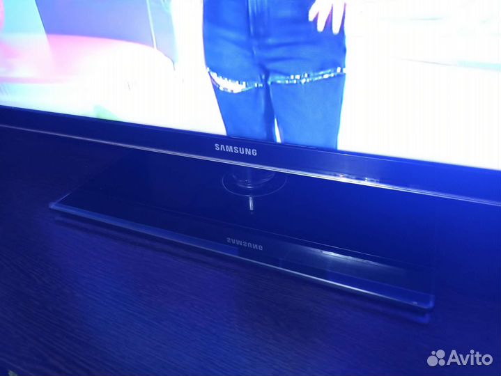 Телевизор Samsung ue40d5000pw