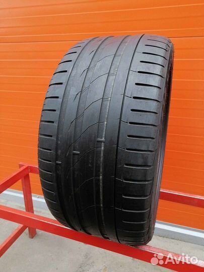 Nokian Tyres zLine SUV 295/35 R21 107Y