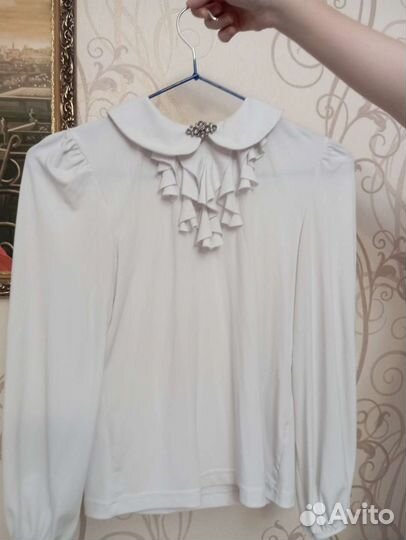 Блузки школьные в отличном состоянии