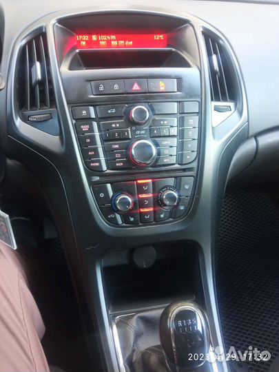 Opel Astra 1.6 МТ, 2013, 148 700 км