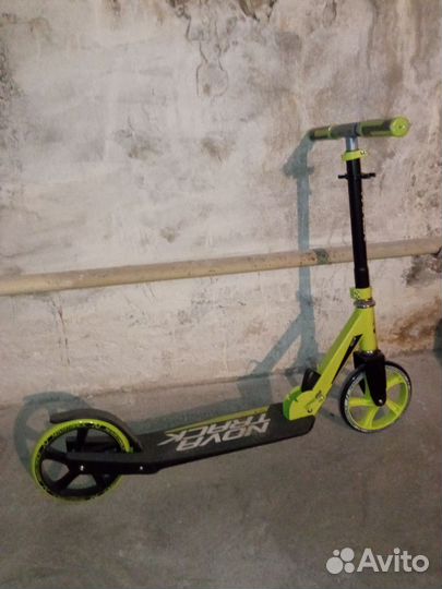 Самокат новый до 90 кг Novatrack polis 200