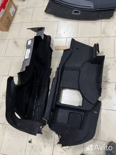 Обшивка багажника Mercedes-Benz E-Class W213