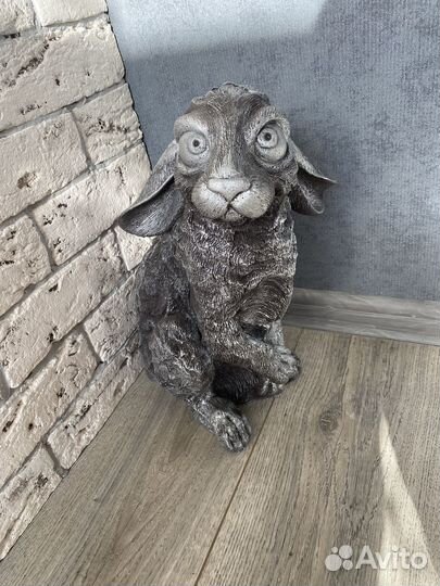 Садовые фигуры зайцы