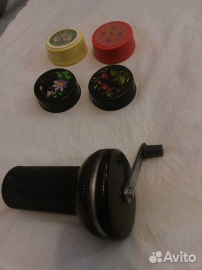 Ручная кофемолка СССР /Дорожные стаканчики /Домино