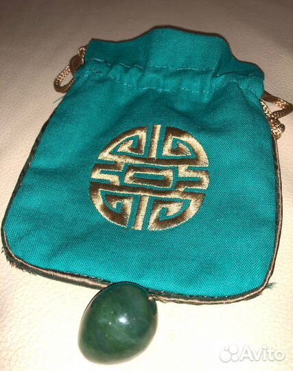 Яйцо из натурального нефрита