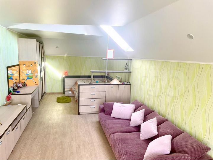 Дом 228 м² на участке 5,3 сот.