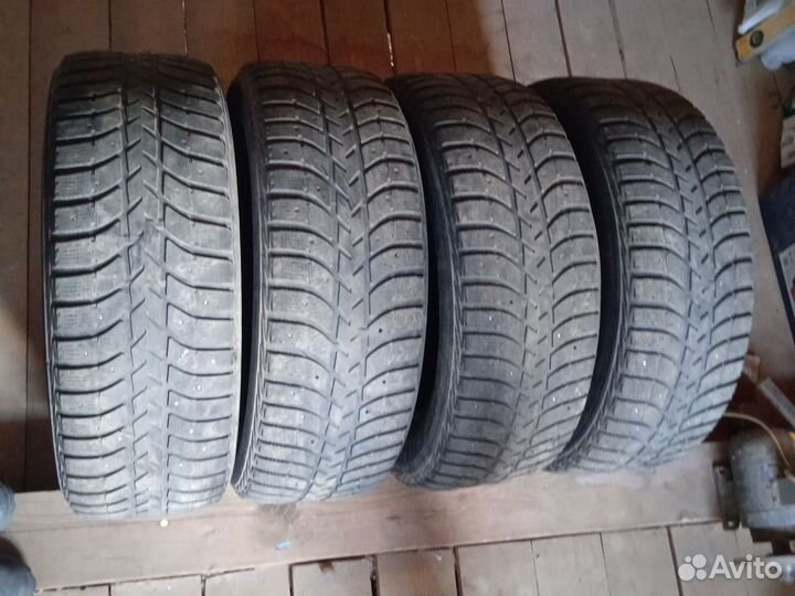 Bridgestone Ice Cruiser 5000 225/60 R17