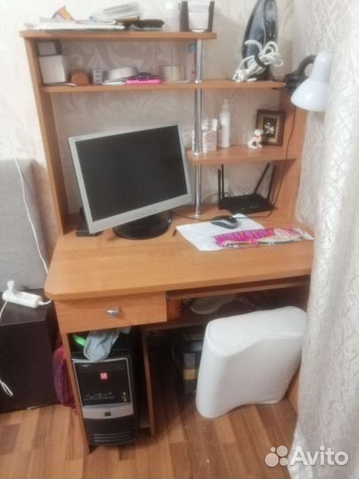 Компьютерный стол