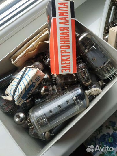 Радиолампа с хранения