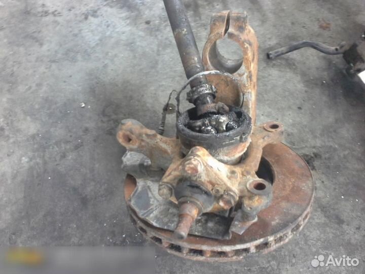 Кулак поворотный передний левый Peugeot Boxer 2006