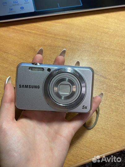 Компактный фотоаппарат