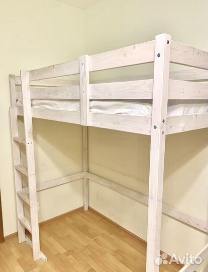 Продается детская кровать-чердак