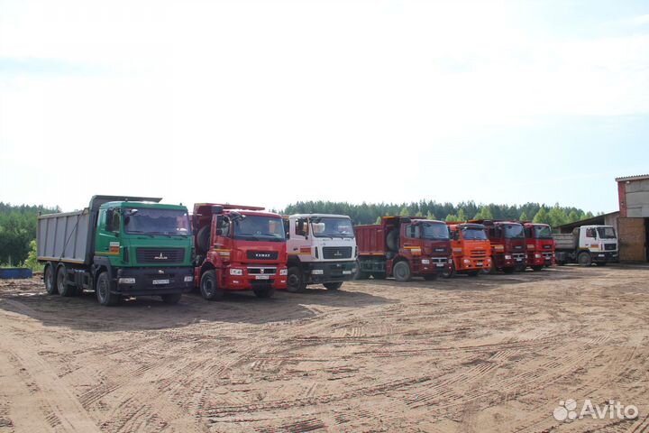 Водитель самосвала