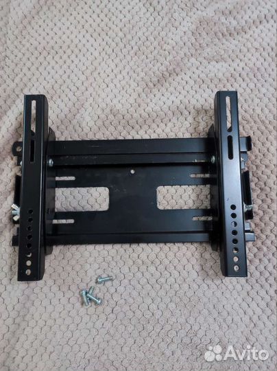 Кронштейн для телевизора на стену универсальный