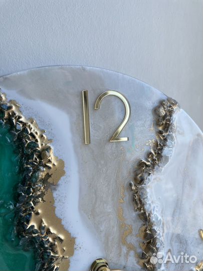 Часы из эпоксидной смолы