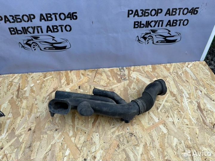 Патрубок воздушного фильтра Opel Zafira B Z18XER