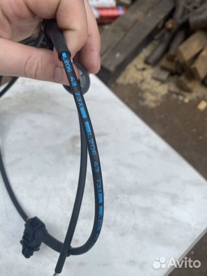 Датчик абс Передний Левый Mazda L206-43-73XC