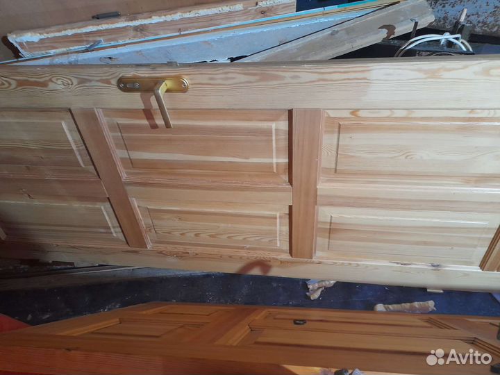 Дверь входная деревянная бу 2шт