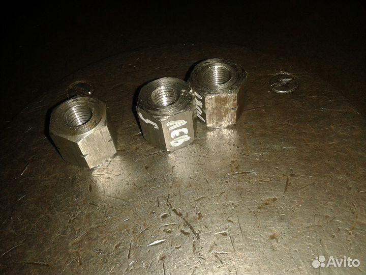 Гайки на квадрацикл с левой резьбой