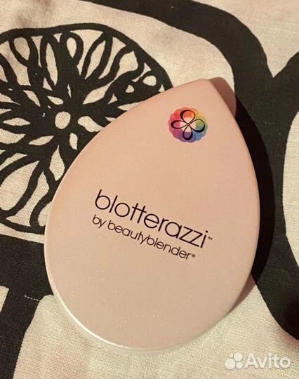 Косметика Clinique, Huda Beauty