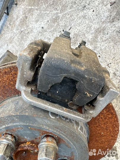 Ступица задняя левая Chrysler 300C LD EXF 2014