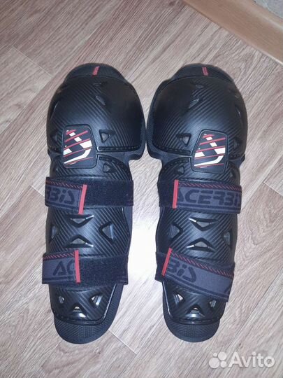 Мотонаколенники