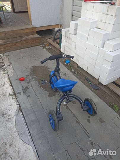 Детский велосипед с родительской ручкой
