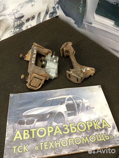 Передний правый суппорт Chevrolet Niva