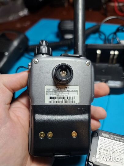 Радиостанция Yaesu VX-7R