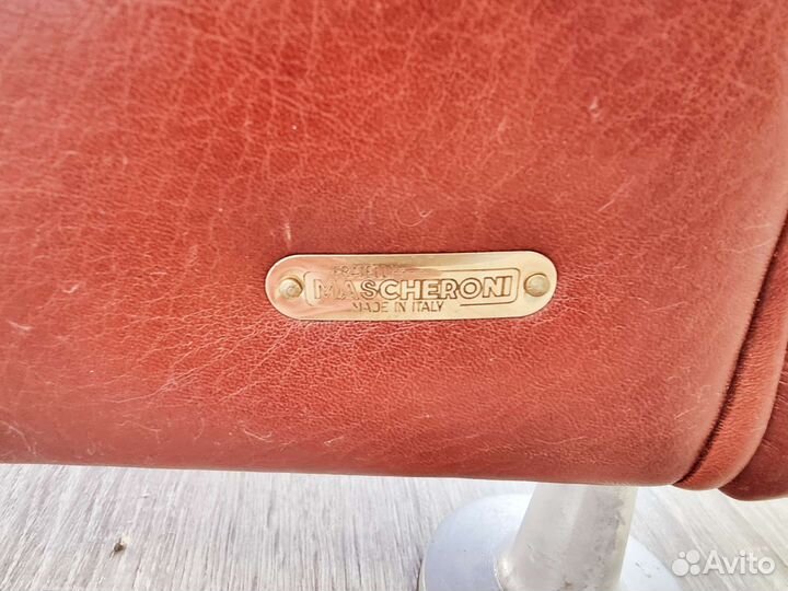 Диван mascherone кожа