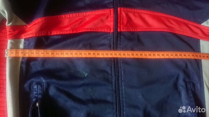 Отдам мастерку спортивную б.у