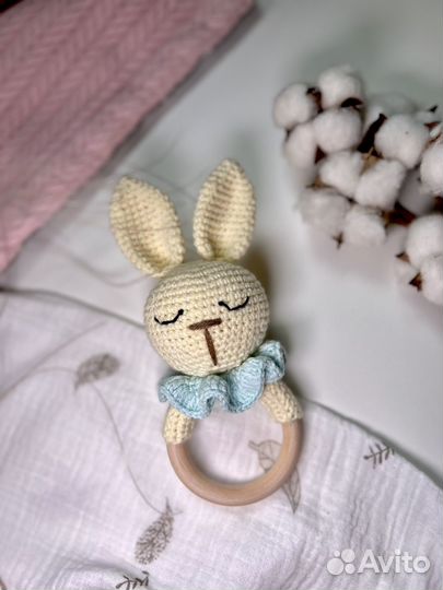 Вязаные Зайки и Мишки грызунки погремушки