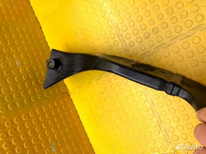 Воздуховод передний левый Renault Logan Stepway