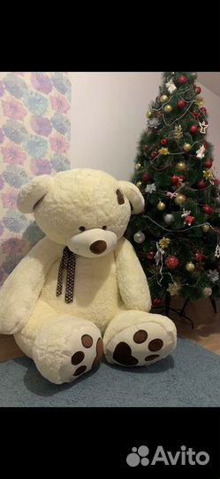Большой Плюшевый медведь