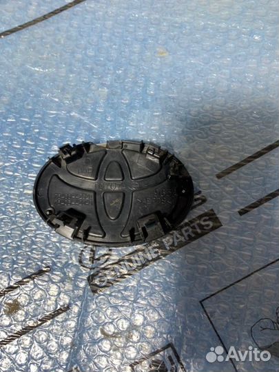 Эмблема Toyota Rav4 XA40 2015