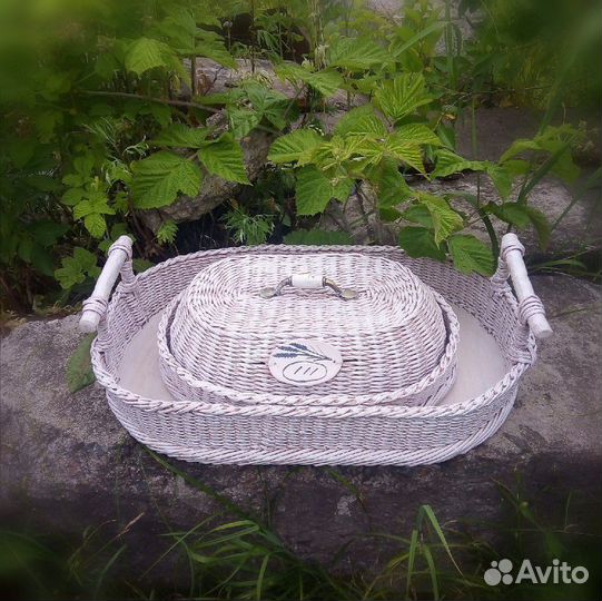 Хлебница и поднос