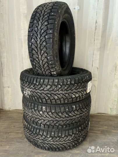 Pirelli Formula Ice 215/60 R16 99T