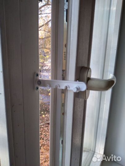 Ограничитель оконный