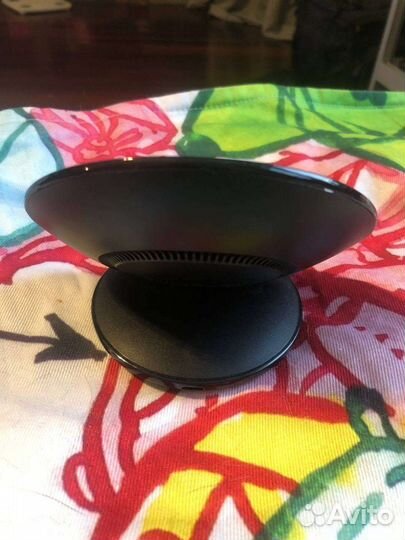 Беспроводная зарядка Samsung EP-NG930