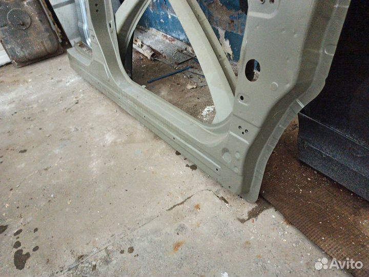 Боковина правая Nissan Almera G15